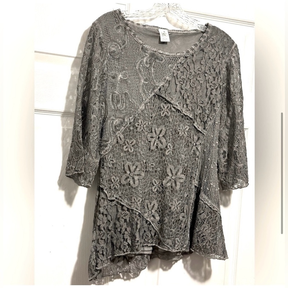This & That Western Style Small Lacy Blouse